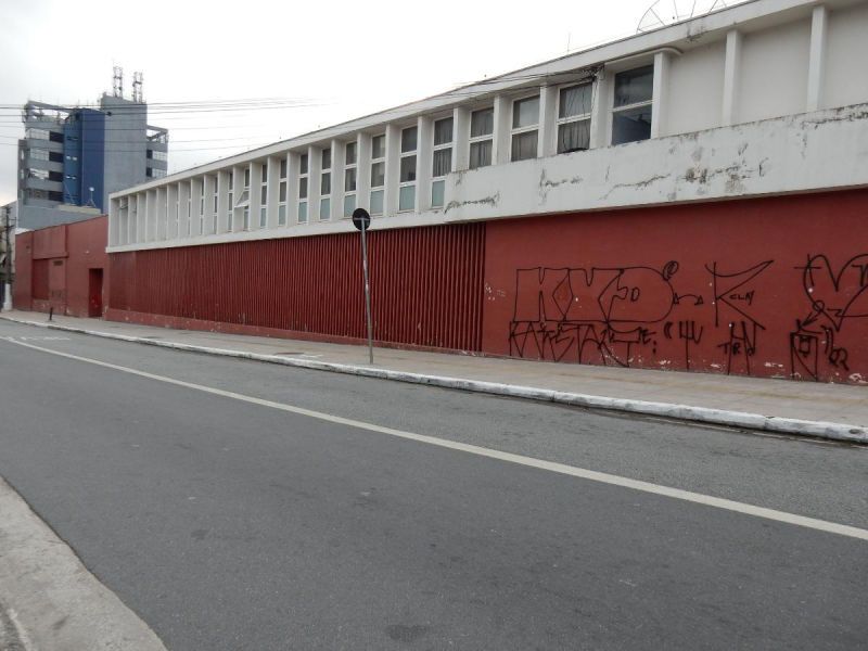 Stand Alone - Rua Amador Bueno, 176