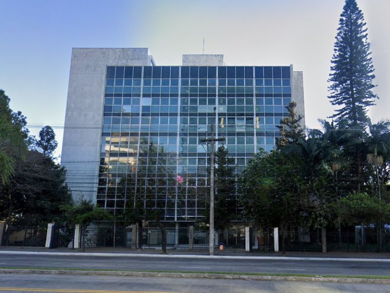Charles De Gaulle - Porto Alegre, RGS - Image 1 of 5